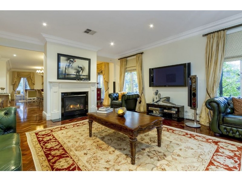 23 Winterton Drive, Wheelers Hill VIC 3150