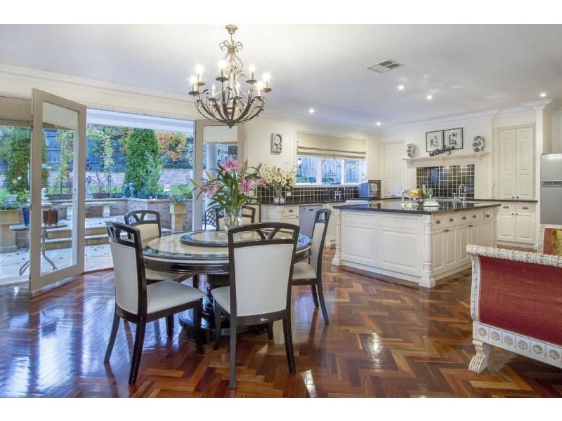 23 Winterton Drive, Wheelers Hill VIC 3150