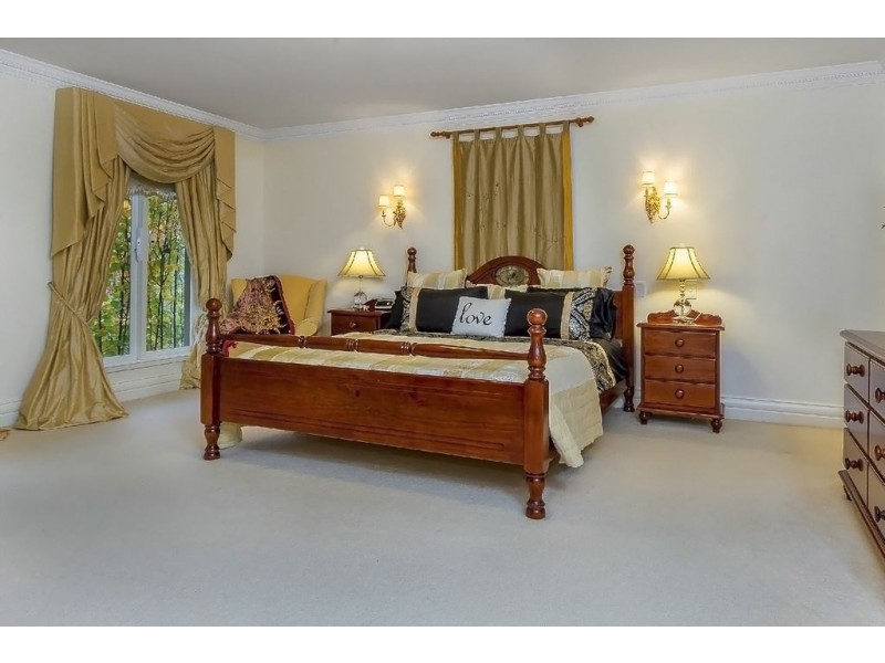 23 Winterton Drive, Wheelers Hill VIC 3150