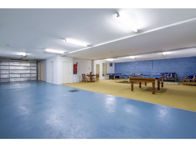 23 Winterton Drive, Wheelers Hill VIC 3150