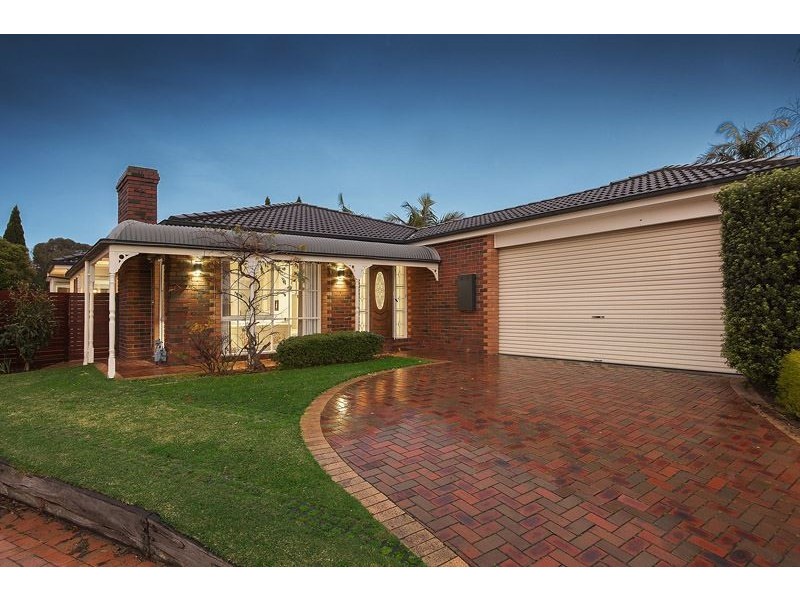 11 Larter Court, Wantirna South VIC 3152