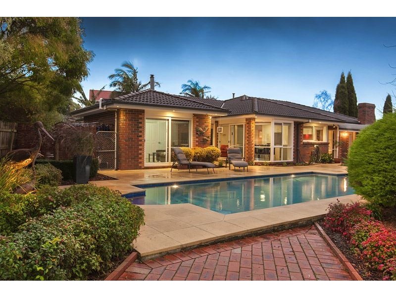11 Larter Court, Wantirna South VIC 3152