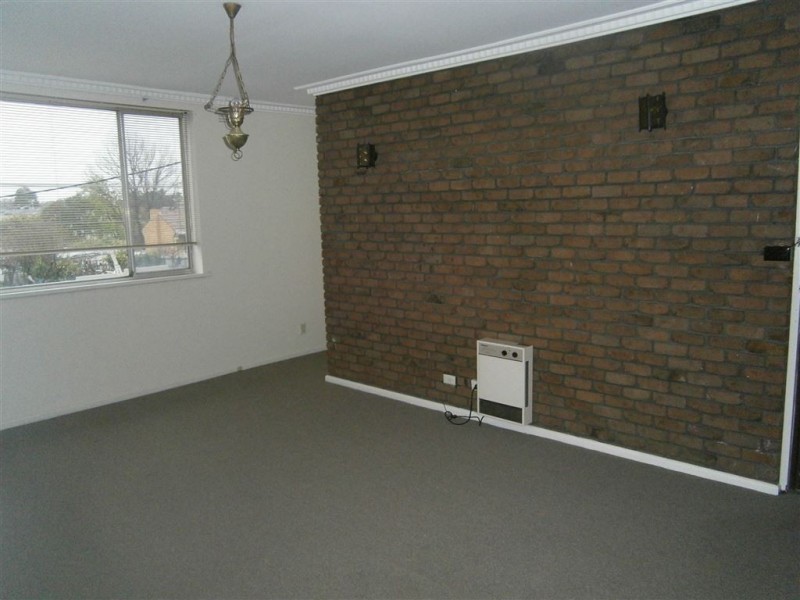 2/60 Ferntree Gully Road, Oakleigh VIC 3166