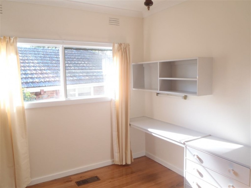 25 Deans Wood Road, Forest Hill VIC 3131