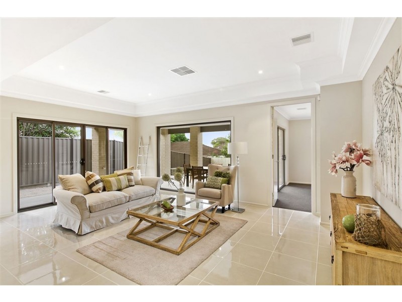 5 Summit Crescent, Glen Waverley VIC 3150