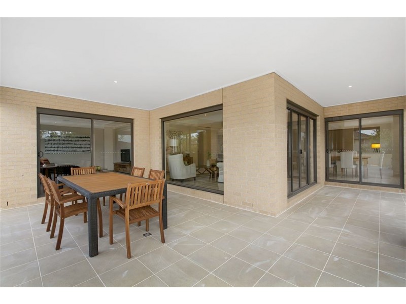 5 Summit Crescent, Glen Waverley VIC 3150