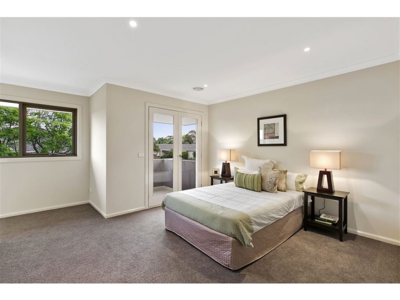 5 Summit Crescent, Glen Waverley VIC 3150