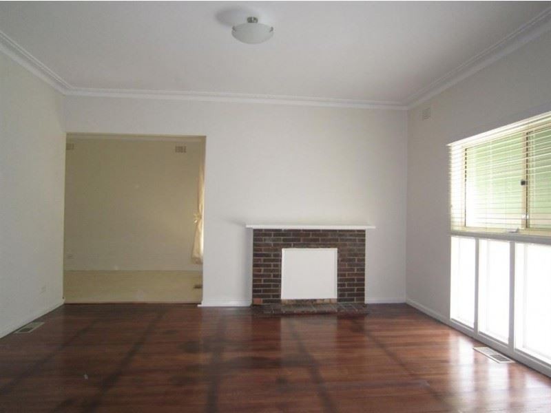 8 Statesman Avenue, Burwood East VIC 3151