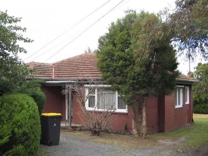 18 Outlook Road, Mount Waverley VIC 3149