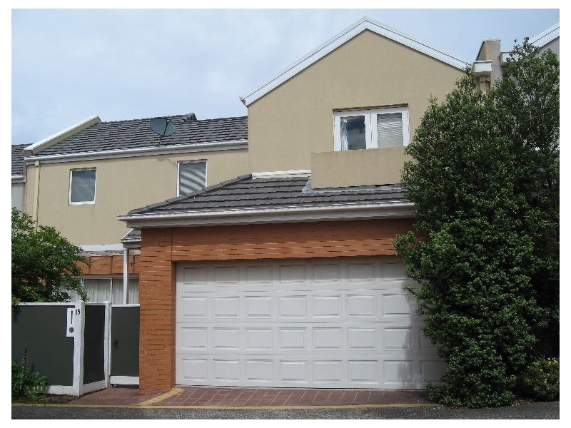 15 Hawthorn Way, Glen Waverley VIC 3150