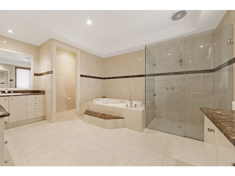 7 Belvedere Avenue, Wheelers Hill VIC 3150