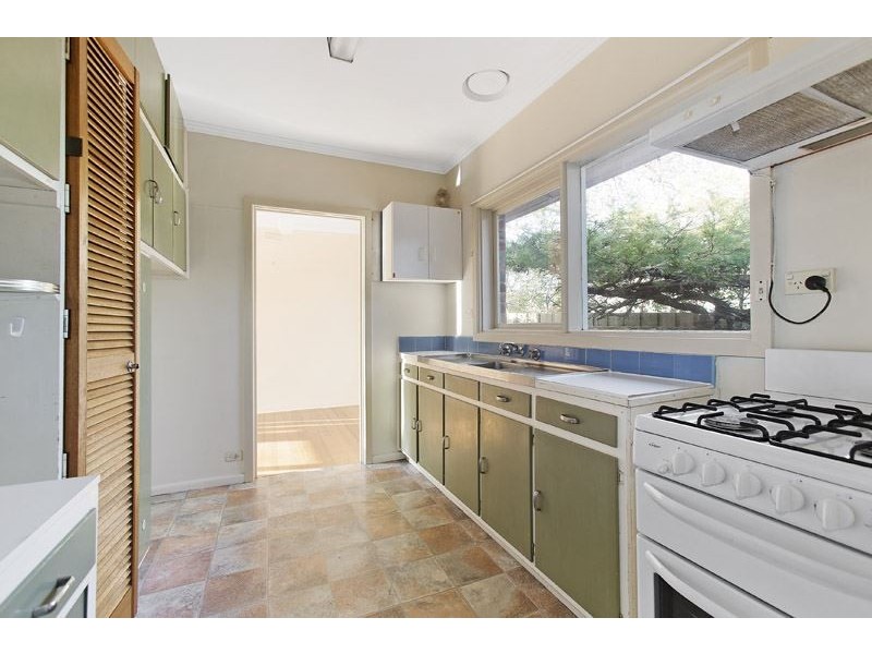 44 Charlton Street, Mount Waverley VIC 3149