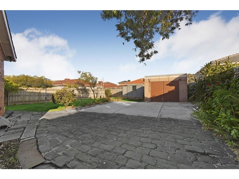 44 Charlton Street, Mount Waverley VIC 3149