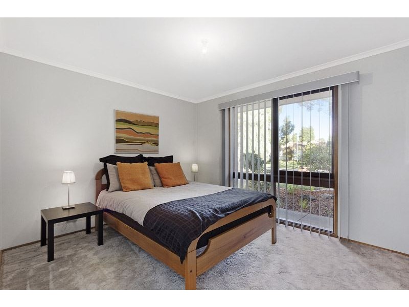 60 Peppermint Grove, Knoxfield VIC 3180