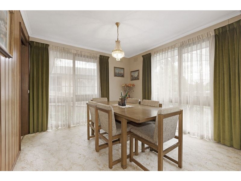 6 Cambrian Crescent, Wheelers Hill VIC 3150