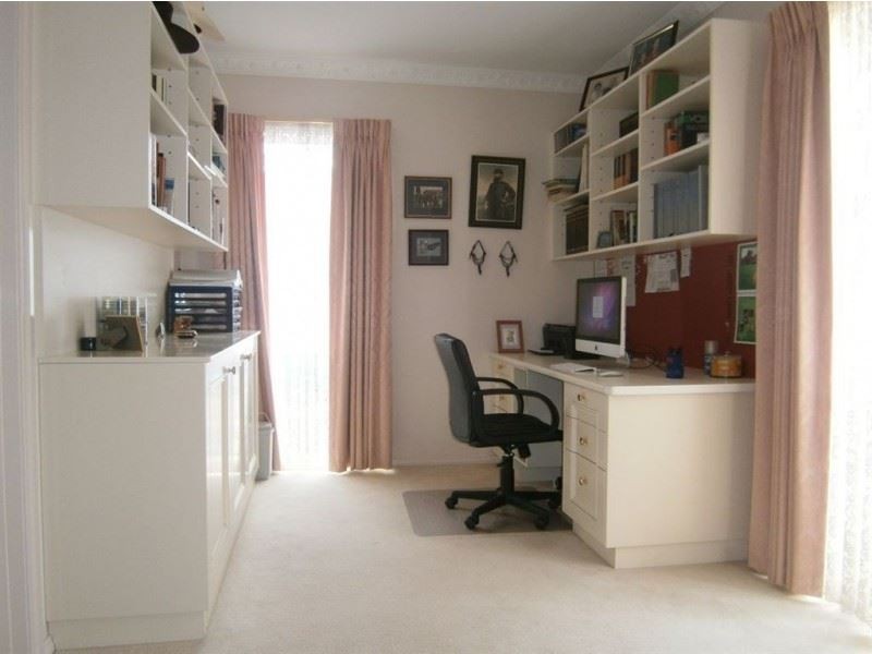 2 Epworth Court, Glen Waverley VIC 3150