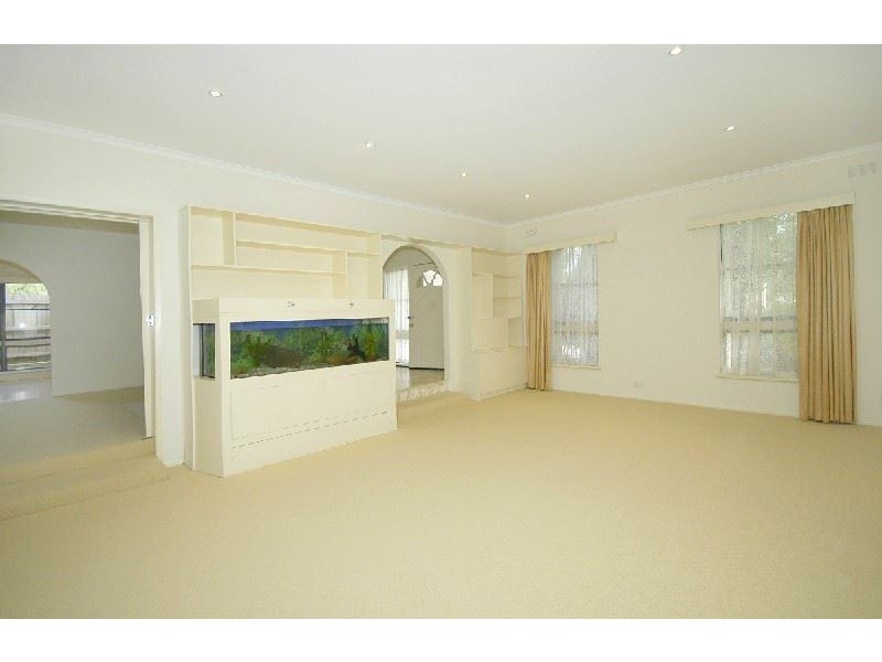 18 Sandgate Avenue, Glen Waverley VIC 3150