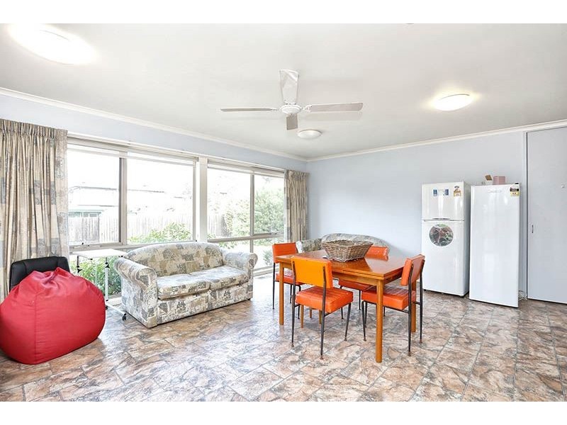 8 Whitehaven Crescent, Mulgrave VIC 3170