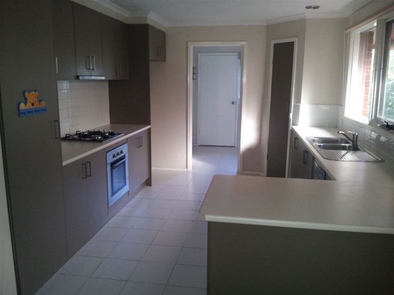 17 Jodi Avenue, Wheelers Hill VIC 3150