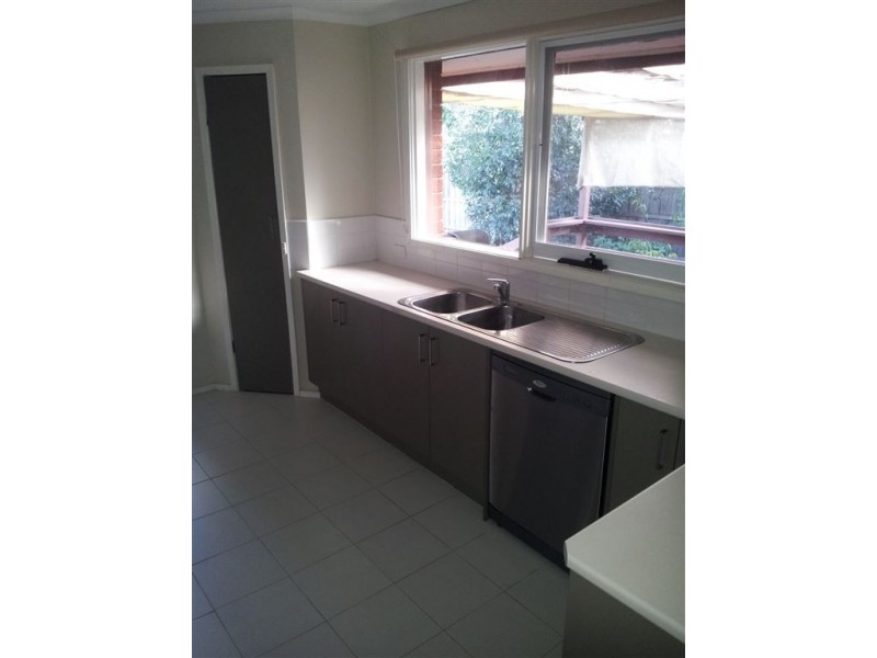 17 Jodi Avenue, Wheelers Hill VIC 3150