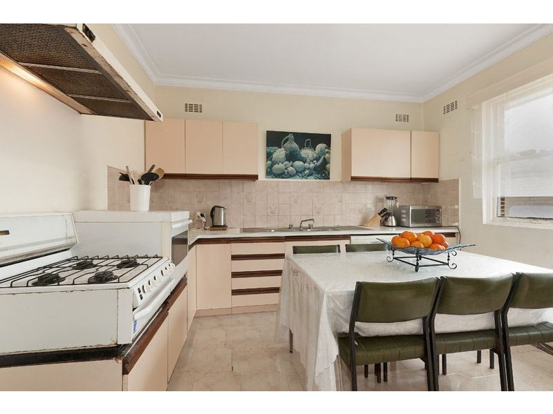 7 Wordsworth Avenue, Clayton South VIC 3169