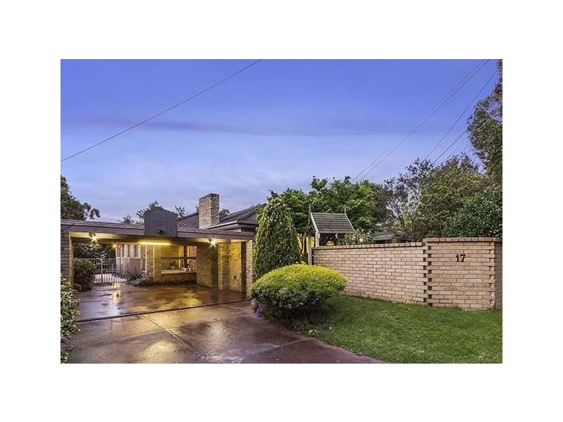 17 Bunker Crescent, Glen Waverley VIC 3150