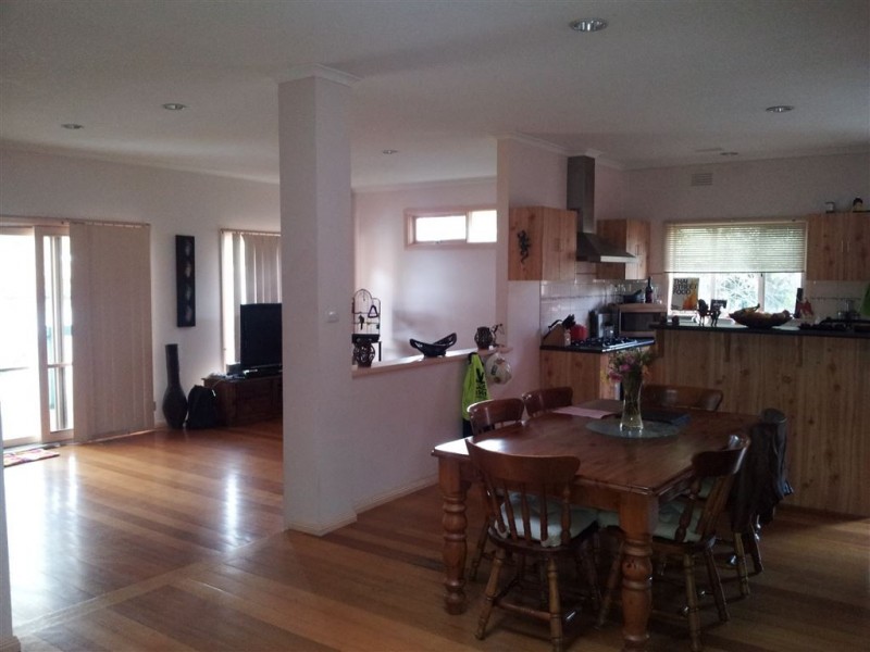 27 Hillview Avenue, Mount Waverley VIC 3149