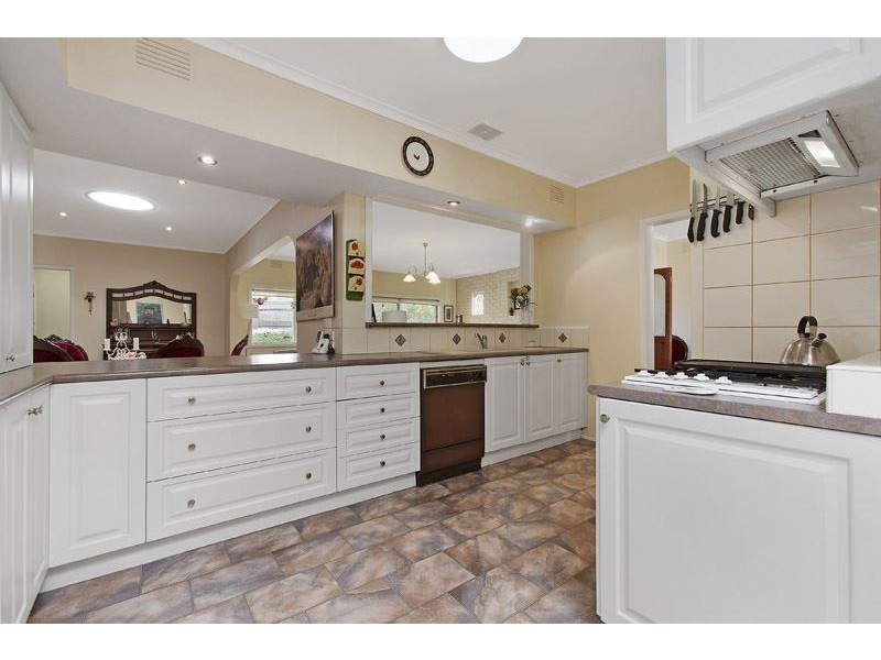 15 Diamond Avenue, Glen Waverley VIC 3150