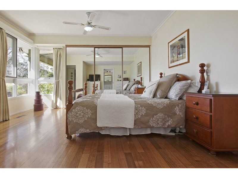 15 Diamond Avenue, Glen Waverley VIC 3150