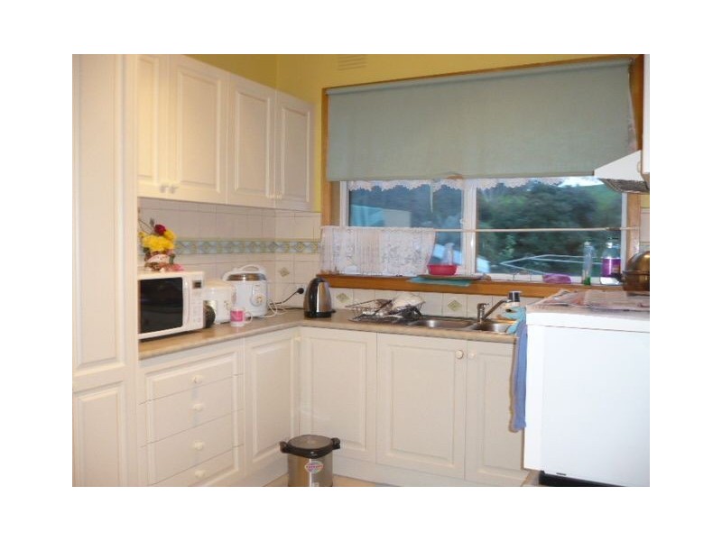 517 Ferntree Gully Road,, Glen Waverley VIC 3150