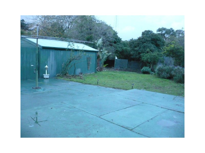 517 Ferntree Gully Road,, Glen Waverley VIC 3150