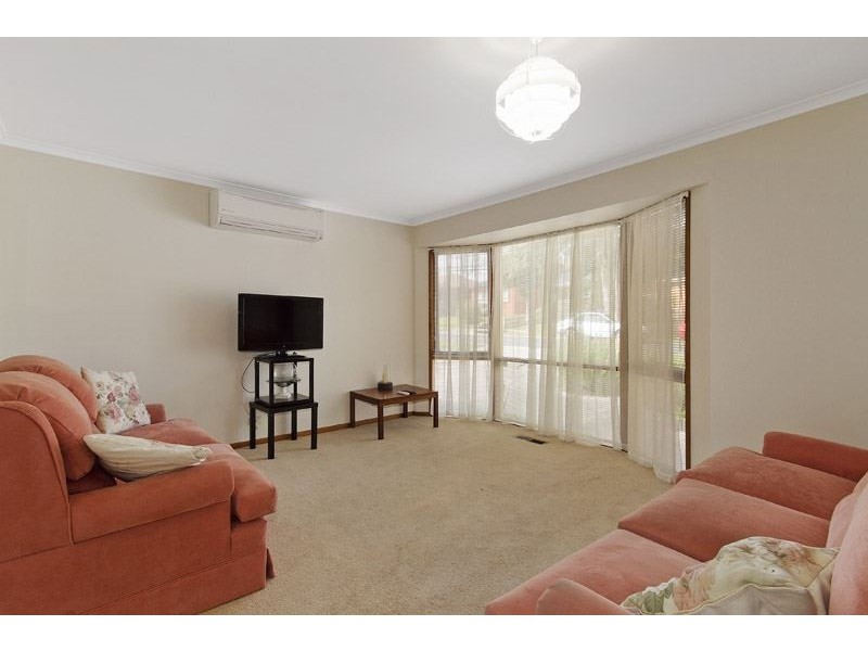 2/11 Carramar Avenue, Glen Waverley VIC 3150