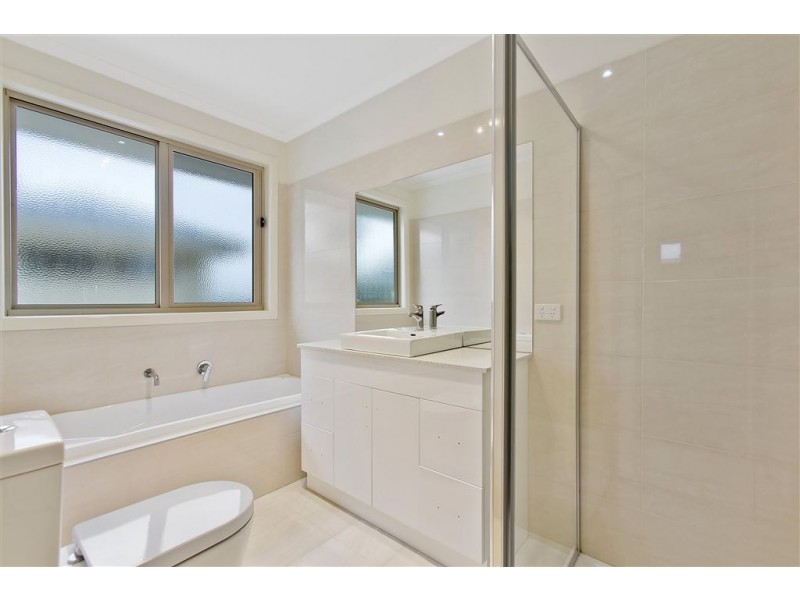 2/1 Sadie Street, Mount Waverley VIC 3149