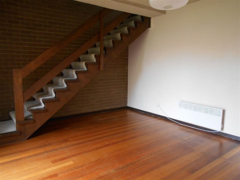 2/1610 Dandenong Road, Oakleigh VIC 3166
