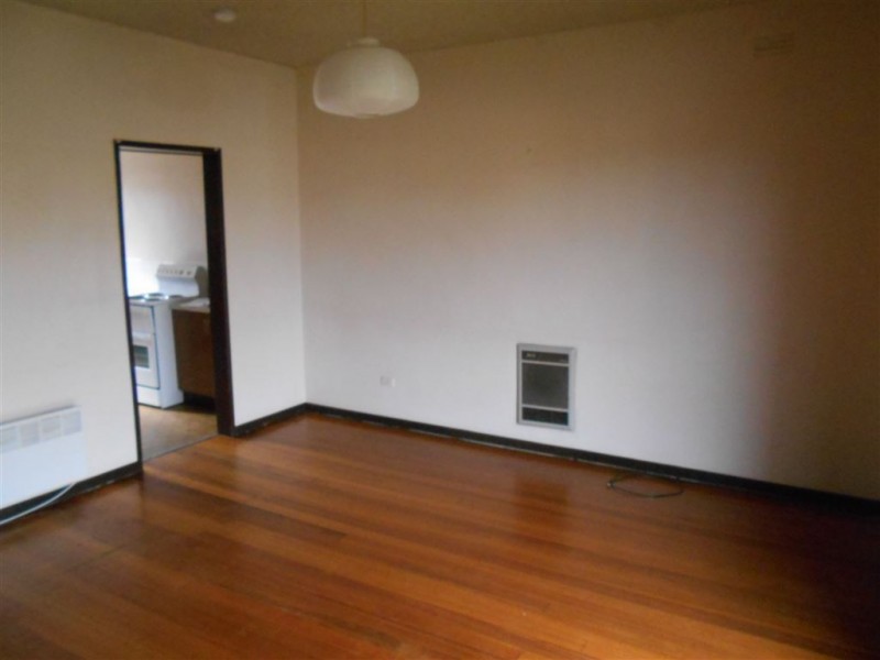 2/1610 Dandenong Road, Oakleigh VIC 3166