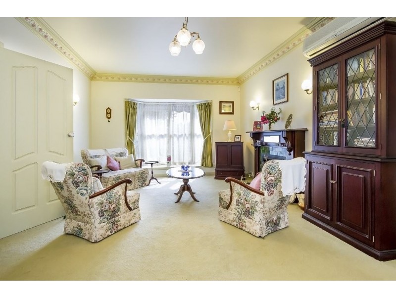 6 Glen Road, Glen Waverley VIC 3150