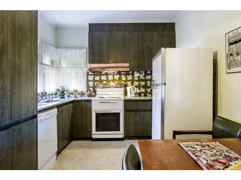 6 Glen Road, Glen Waverley VIC 3150