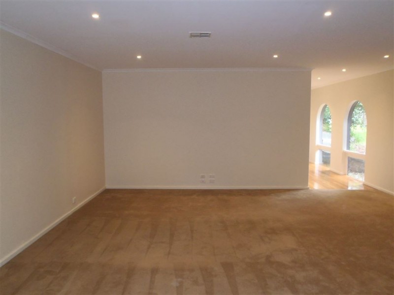 7 Bluegum Avenue, Wheelers Hill VIC 3150