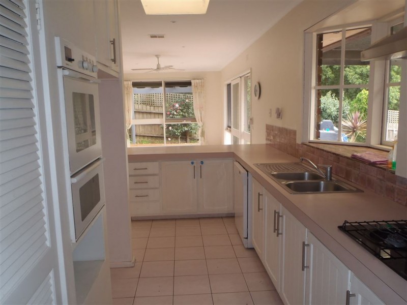 7 Bluegum Avenue, Wheelers Hill VIC 3150