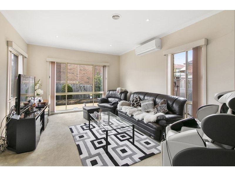 16 Watling Grove, Ferntree Gully VIC 3156