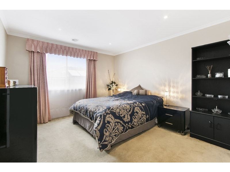 16 Watling Grove, Ferntree Gully VIC 3156