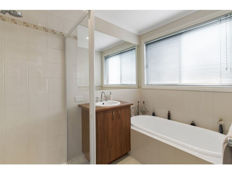 16 Watling Grove, Ferntree Gully VIC 3156