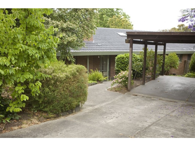 4 Cuthbert Court, Wheelers Hill VIC 3150