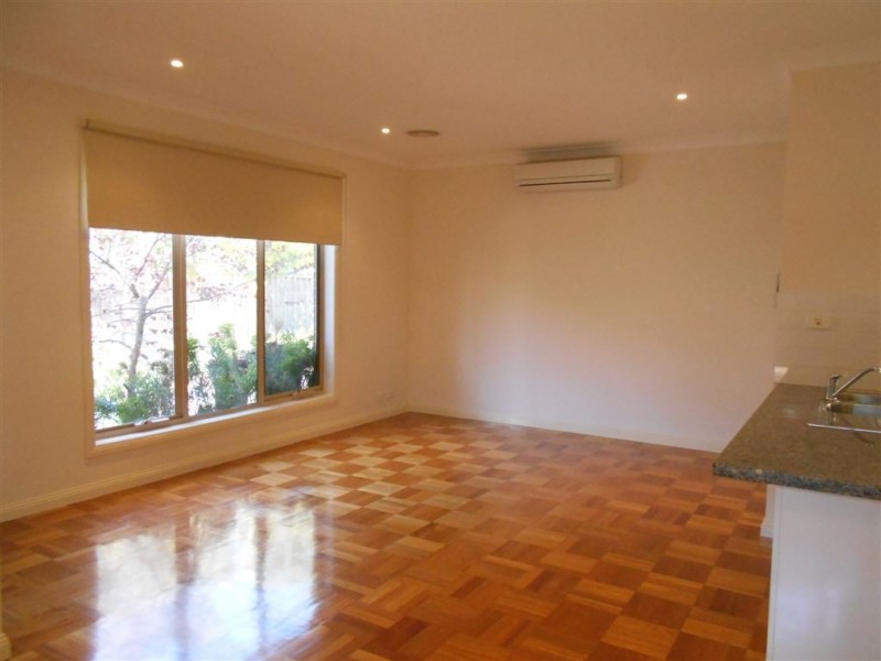 2/28 Heath Avenue, Oakleigh VIC 3166