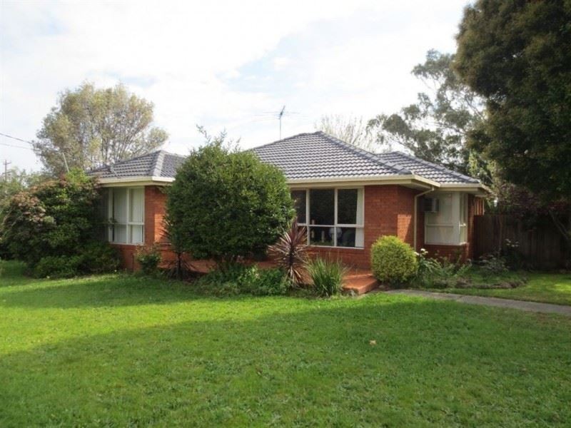 2 Windella Crescent, Glen Waverley VIC 3150