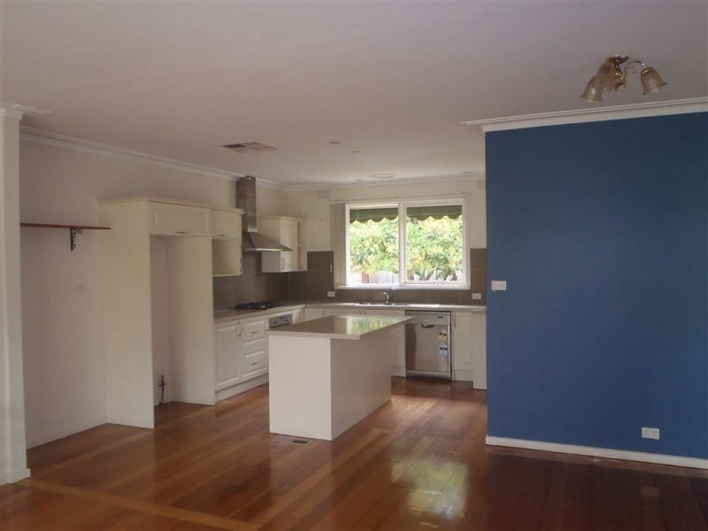 2 Windella Crescent, Glen Waverley VIC 3150