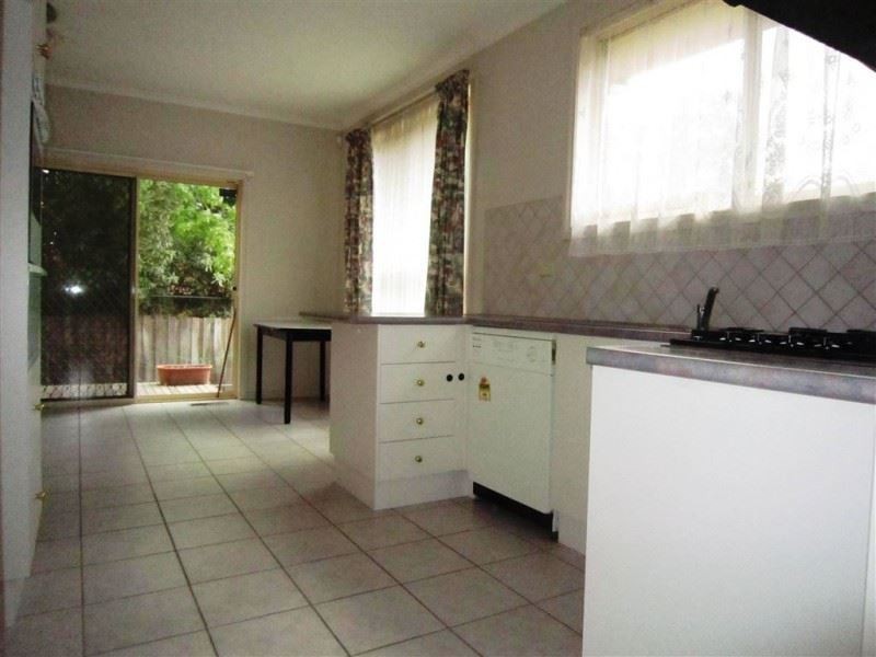 2/11 Wilson Road, Glen Waverley VIC 3150