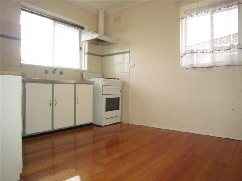 8/13 Main Street, Blackburn VIC 3130