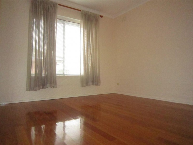 8/13 Main Street, Blackburn VIC 3130