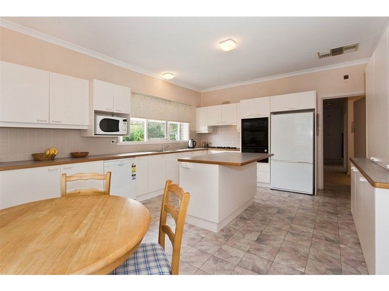 14 Clifford Street, Glen Waverley VIC 3150